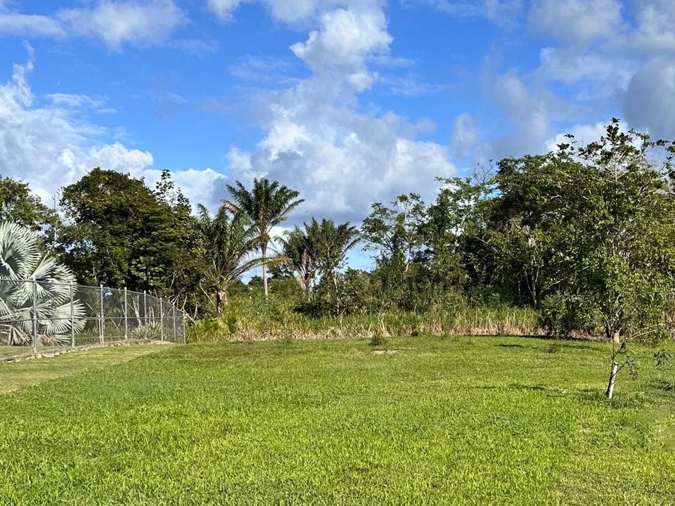 Road Reserve Lot 8B, La Cuesa Road Photo