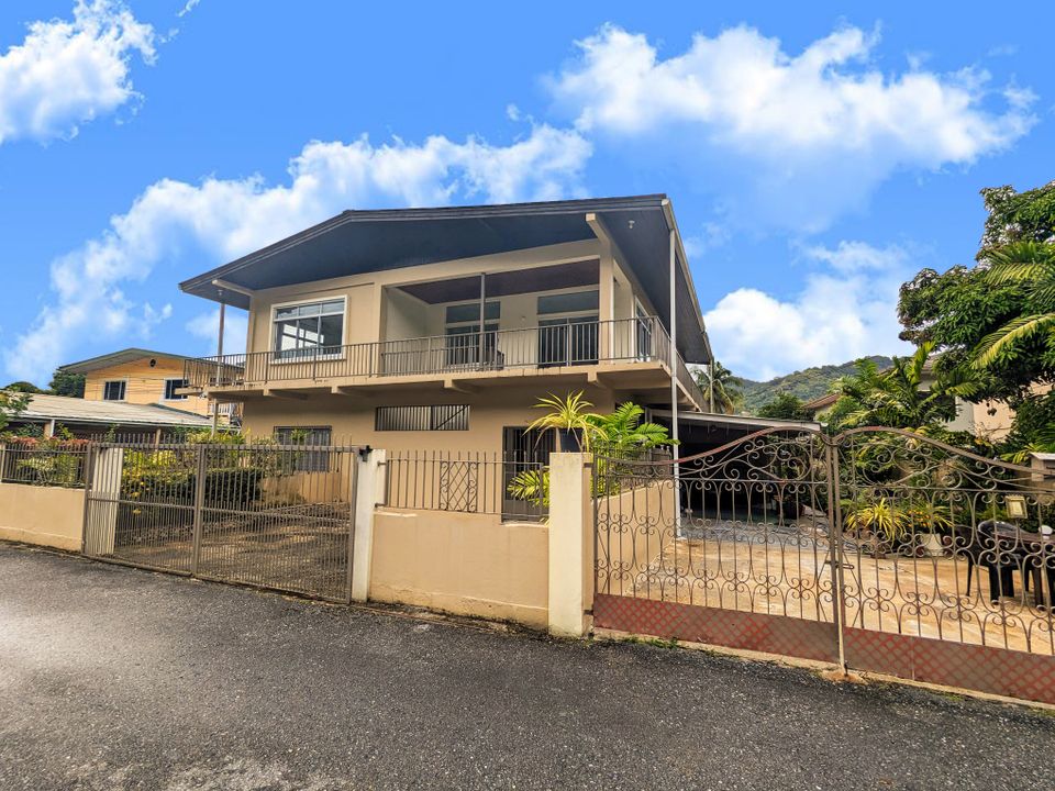 Sunspring Crescent Photo