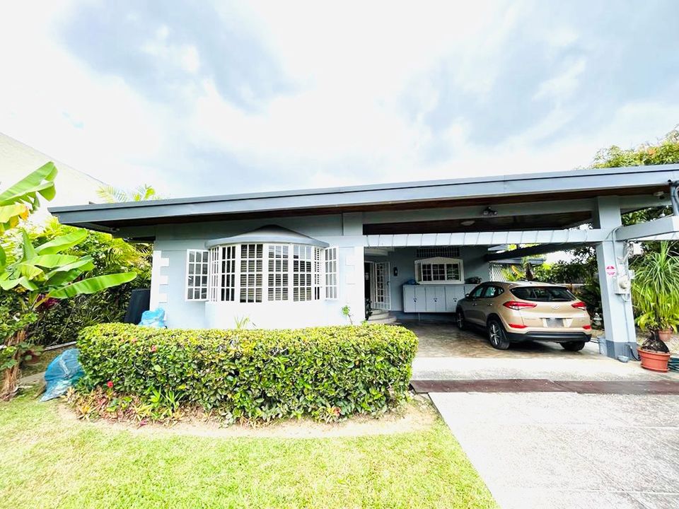 Westland Avenue 44 Photo