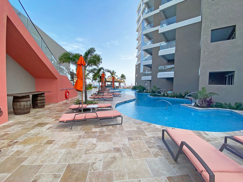 O2 Beach Club and Spa Penthouse 710 Photo