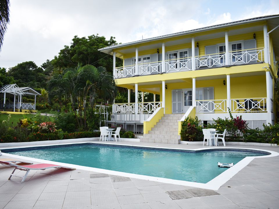 Hellaconia House Photo